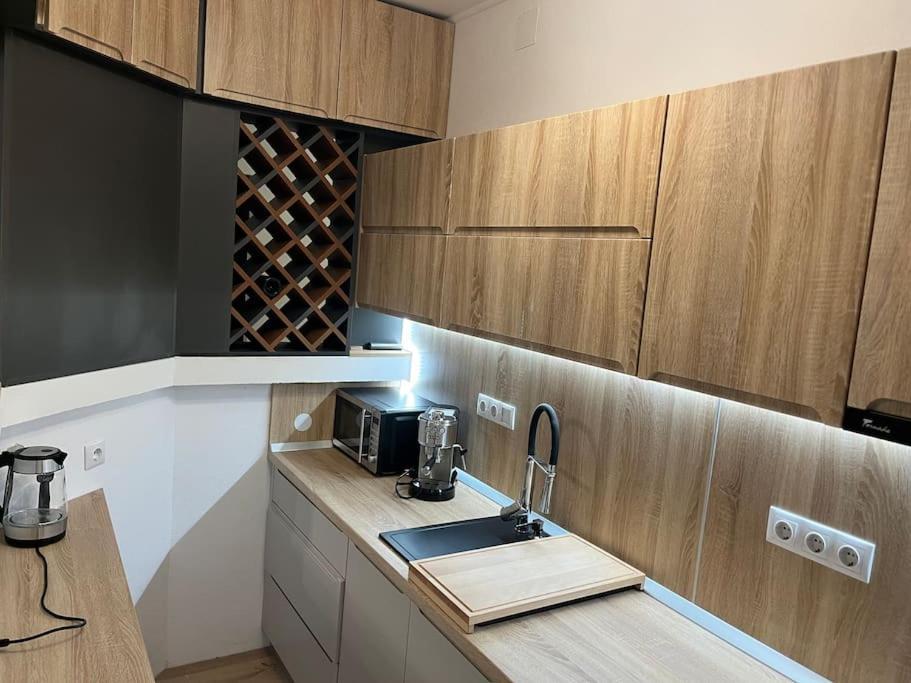Bingo Apartman Cristuru Secuiesc Ngoại thất bức ảnh