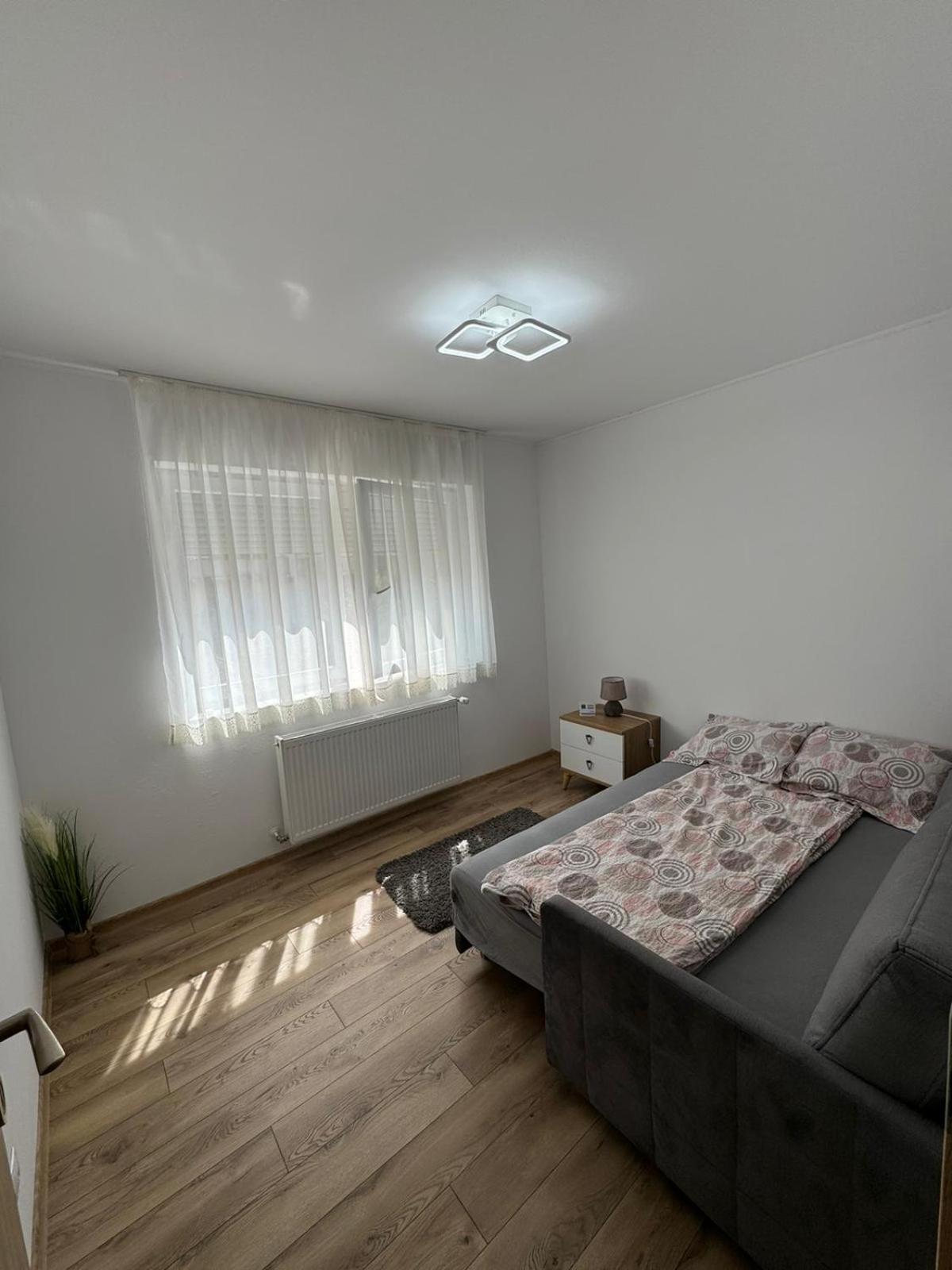 Bingo Apartman Cristuru Secuiesc Ngoại thất bức ảnh